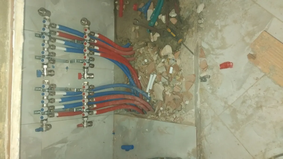 تركيب أنابيب الغاز و الماء